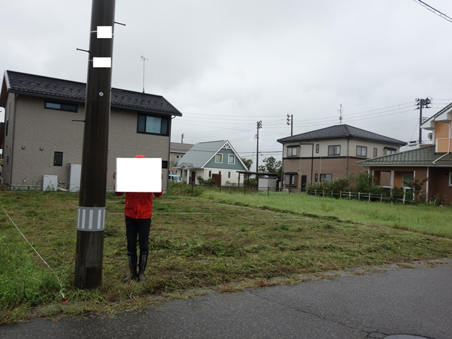 新潟市西区みずき野の家　草刈り・地縄張り・写真撮影