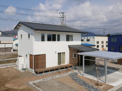 先週プレゼンしたお客様の模型　妻入り屋根の住まい