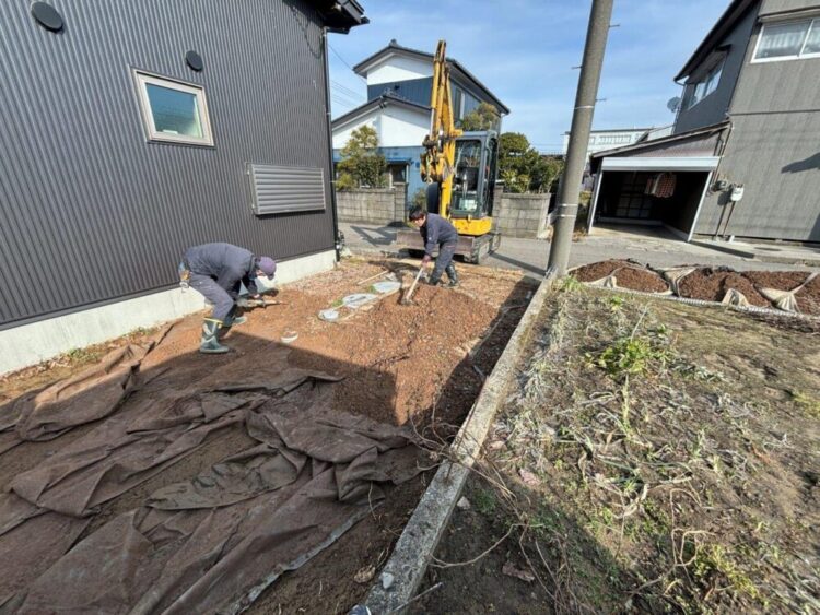 オーナー様宅の土間コンクリート打設工事依頼をいただきました。